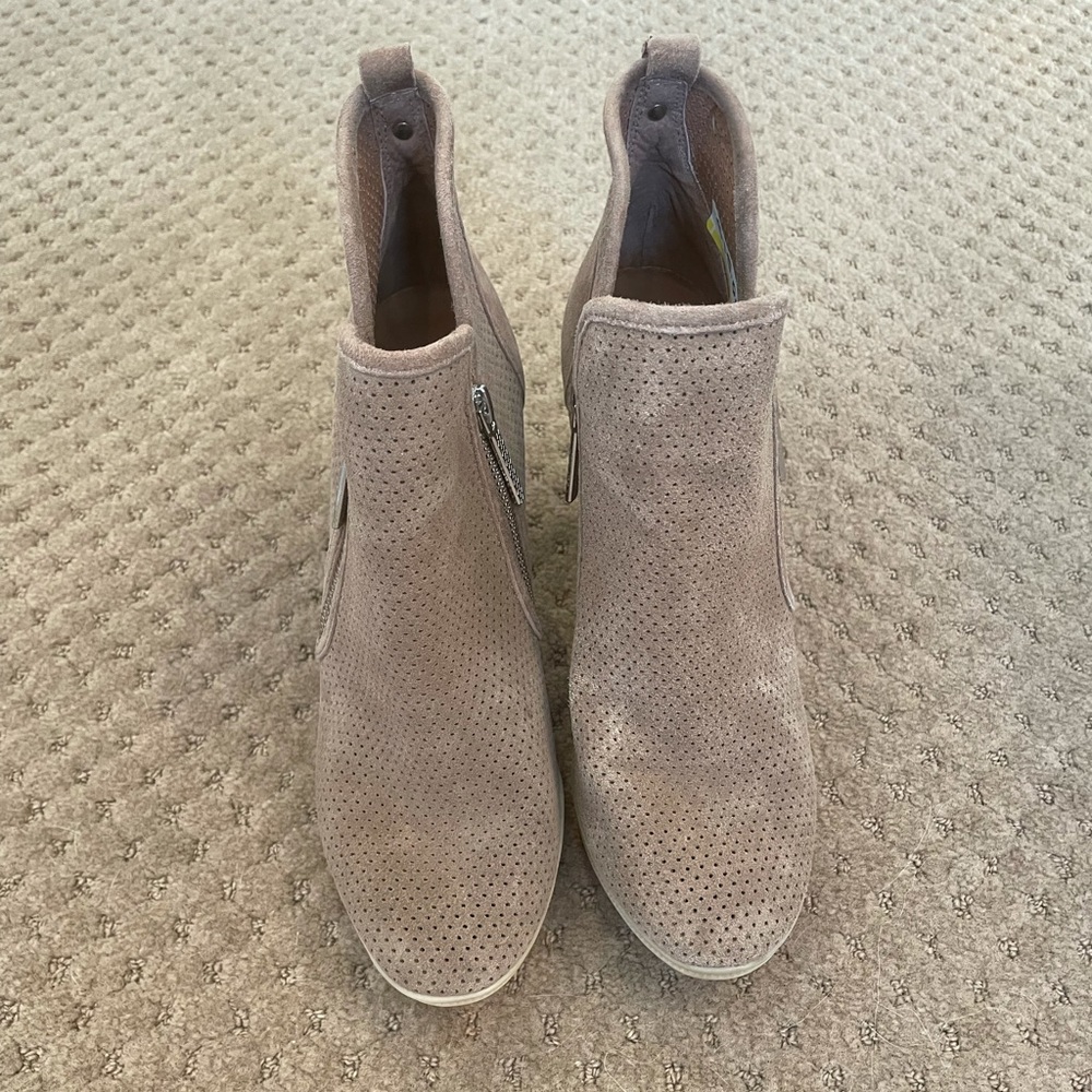 Donald J Pliner Boots with Platform Block Heel
